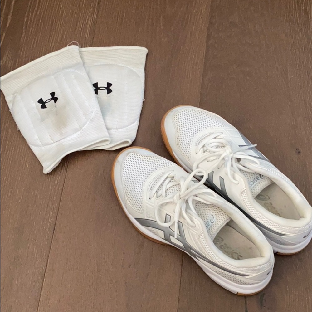 asics volleyball shoes and underarmour knee pads